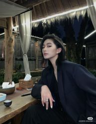 -时尚殿堂明星门店