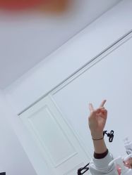 点击看大图 -凡碧诗毛孔收细