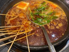 -两三事小郡肝串串香火锅(桂庙店)