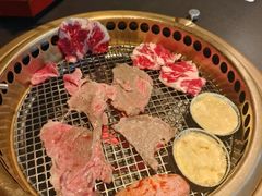 -铭牛烧肉·和牛海鲜自助(高新月牙湖店)