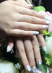 -爱美睫美甲会馆