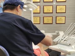 -上海仁爱医院口腔科 · 种植