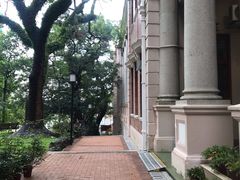 -香港大学