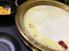 -沸炉重庆老火锅(军事博物馆店)