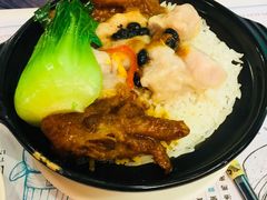 排骨凤爪煲仔饭-点点心点心专门店(湾仔店)