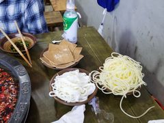 -黄潇洒老火锅(九眼桥宏济巷店)