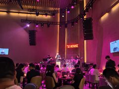 -TZ House音乐现场(来福士中心店)