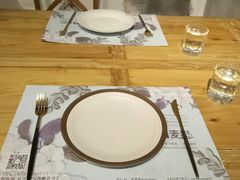餐具摆设-麦甜创意轻食餐厅(西康路店)