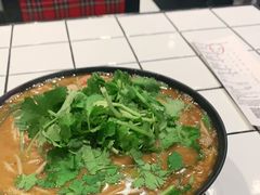 -肥汁米蘭香港米线(长宁来福士店)