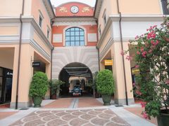 -佛罗伦萨小镇广佛名品奥特莱斯(疏港路店)