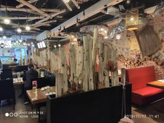大堂-隆喜元鱼汤包·海鲜(中联广场店)