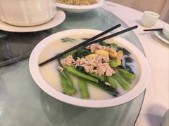 -五谷芳乳鸽王(梅沙老店)