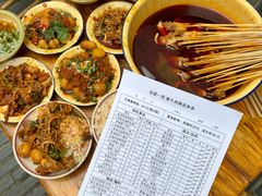 -拈签一笑黄牛肉辣卤串串