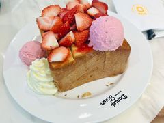草莓吐司-丹礼糖甜品