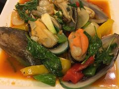 -J Daeng Seafood