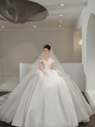 -艾米丽婚纱礼服