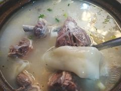 馄饨老鸭煲-老品芳