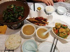 -丹江口渔村·湘味厨房(桃园店)