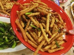 -江城燕子大排档(江汉路步行街店)