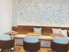 -Line 咖啡(石厦花园店)