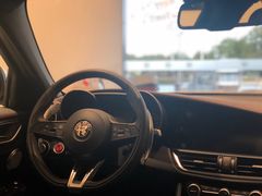 -上海保利玛莎拉蒂和阿尔法罗密欧(华翔路店)