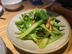 生炒广东菜心-潮粥荟·潮汕砂锅粥(朝阳大悦城店)