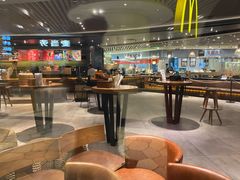 大堂-星巴克臻选(广州太古汇店)
