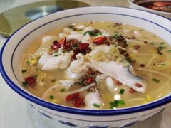 浓汤酸菜鱼-顾家土菜館