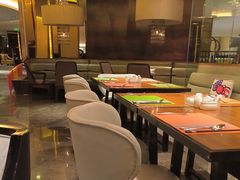 -岷山饭店-芝芝自助餐厅