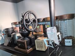 -房角石咖啡与书(吉大南校店)