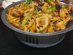 -川流不息·地道川菜·小龙虾(新松江路店)