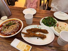 -杨记清芳牛肉拉面(京广路店)