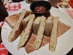 -肥肥虾庄·金牌油焖大虾(汉街SKP店)