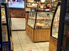 面包甜点陈列柜-BROAD面包路·欧式面包(龙湖时代C馆店)