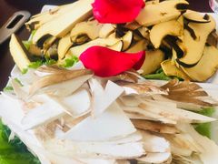 -野菌皇海景野生菌火锅(滨海大道店)
