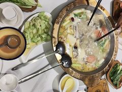 -颜氏双江清水鱼一养身火锅(磁器口店)