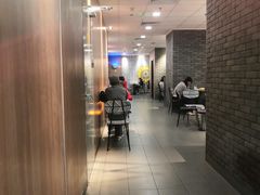 大堂-麦当劳(宝山大厦店)