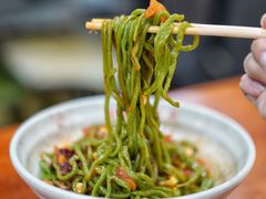 特色三合一-手擀菠菜面(西康路店)