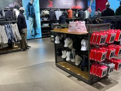 -LuOne凯德晶萃广场(徐家汇路店)