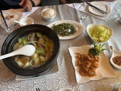 -三亚湾海居铂尔曼度假酒店