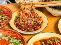 -拈签一笑黄牛肉辣卤串串