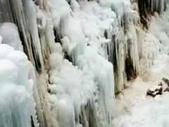 -大平台龙居瀑布旅游区