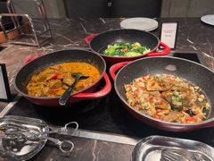 -广州万富希尔顿酒店·感趣自助餐厅·金秋蟹宴生蚝海鲜刺身