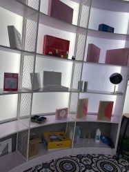 -PE SALON 