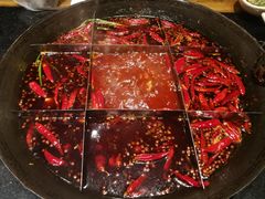 红油锅底微辣-纸盐河码头火锅(十八梯店)