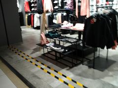 -北京利生体育商厦