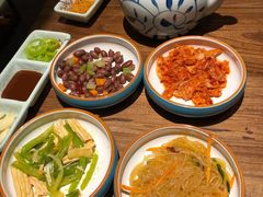 -明洞阿姨·韩式酱蟹烤肉·创意料理(三元桥店)