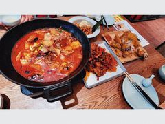 -金牌老碗时尚陕菜(王府井百货店)