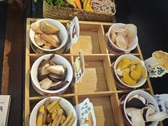 -菌自由丨野生菌火锅特色庭院餐厅(丽江古城店)