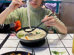 -肥汁米蘭香港米线(长宁来福士店)